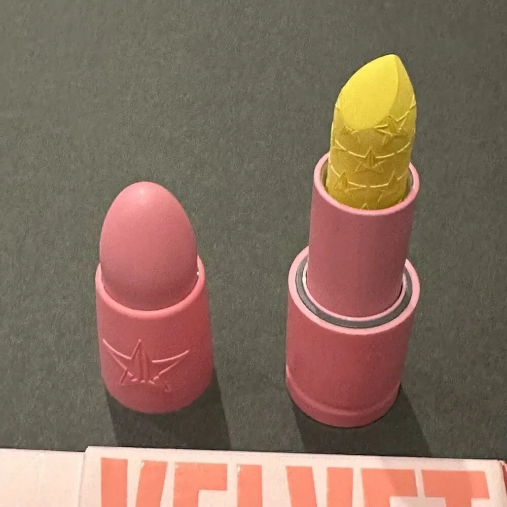 Jeffree Star Easter Sunday NEW IN BOX Velvet Trap lipstick full size